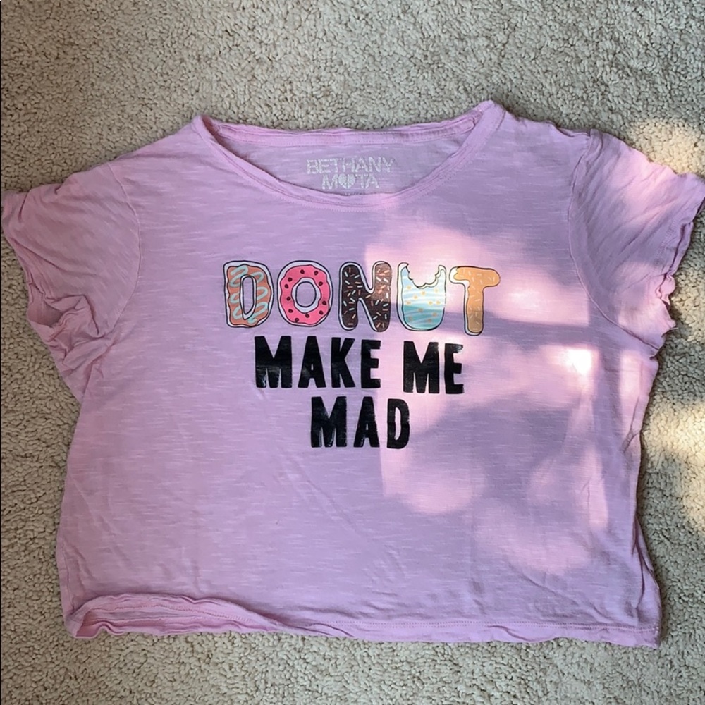 Pink graphic cropped tee shirt